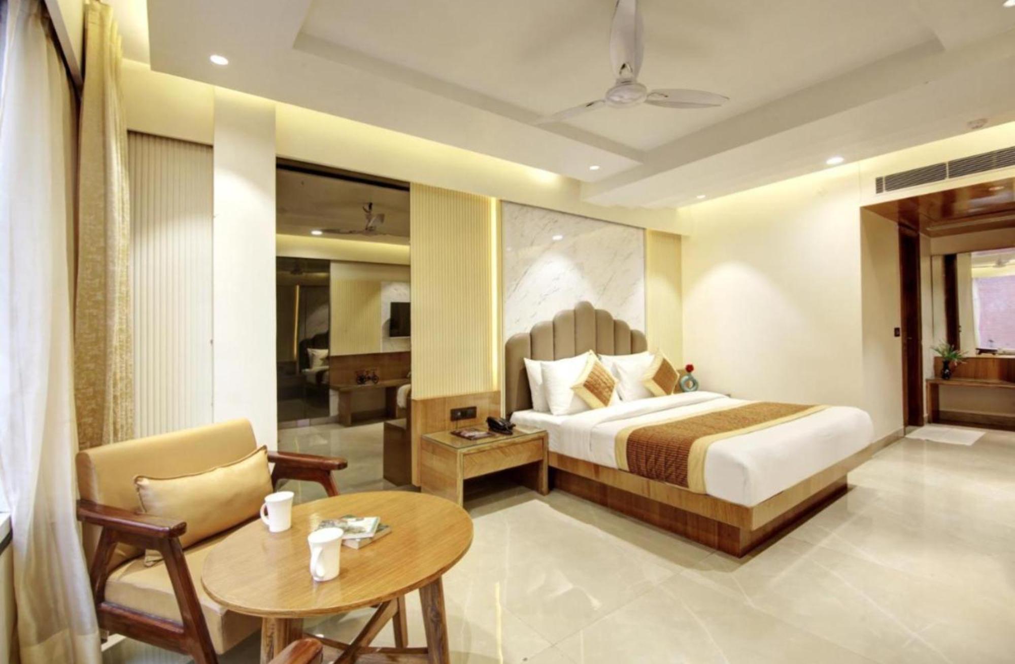 Hotel Platinum IGI Airport Neu-Delhi Exterior foto